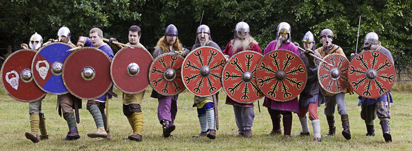 Muro de escudos vikingos reales